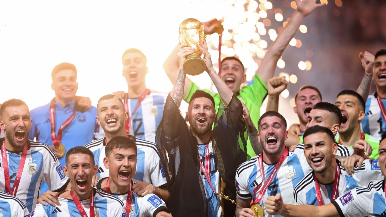 Career earnings: here Messi turns it around