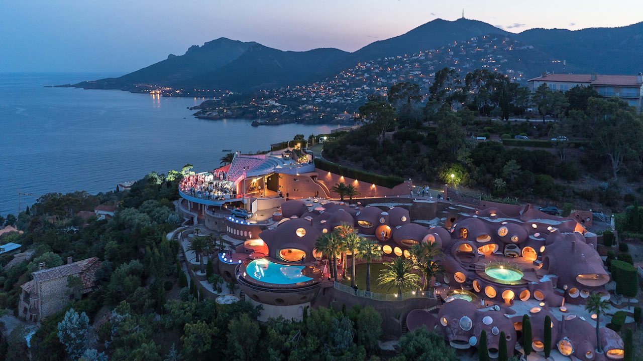 Les Palais Bulles, France: the "Bubble Palace"